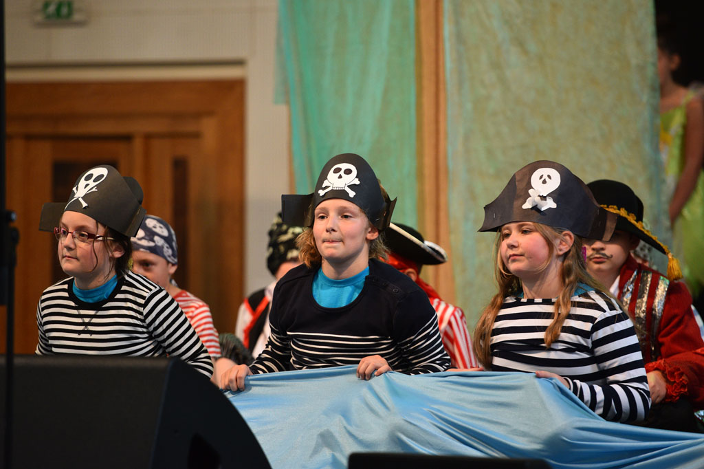 „Piotruś Pan” w wykonaniu dziecięcego chóru i grupy teatralnej