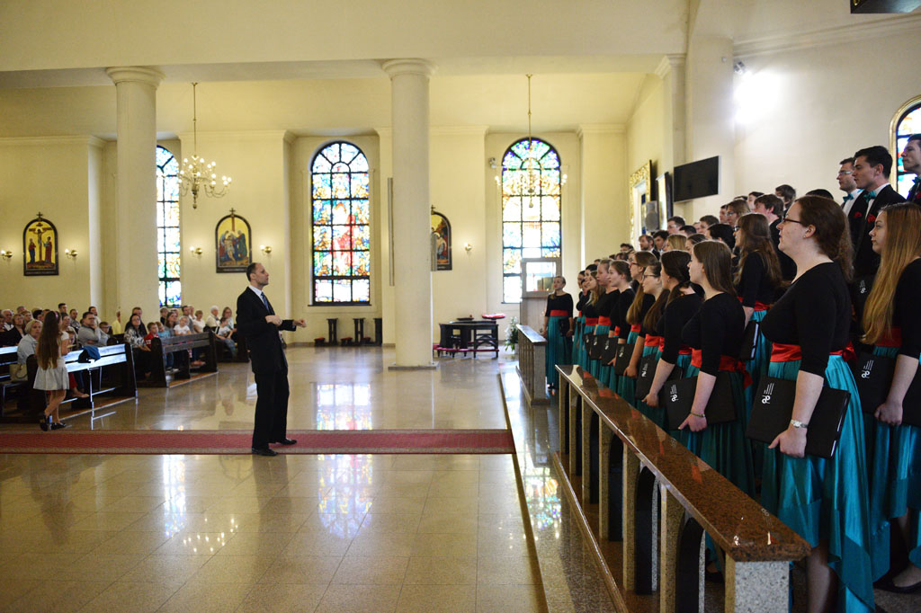 Cantatowe chóry tradycyjnie zaśpiewały w legnickich kościołach