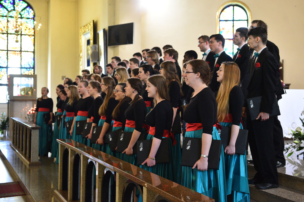Cantatowe chóry tradycyjnie zaśpiewały w legnickich kościołach