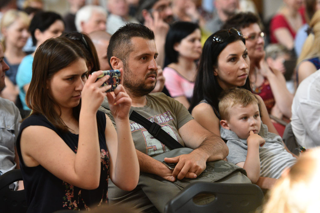 „Piotruś Pan” w wykonaniu dziecięcego chóru i grupy teatralnej