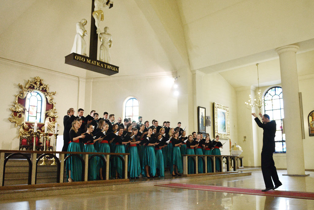 Cantatowe chóry tradycyjnie zaśpiewały w legnickich kościołach