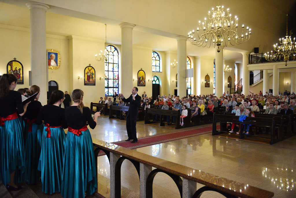 Cantatowe chóry tradycyjnie zaśpiewały w legnickich kościołach