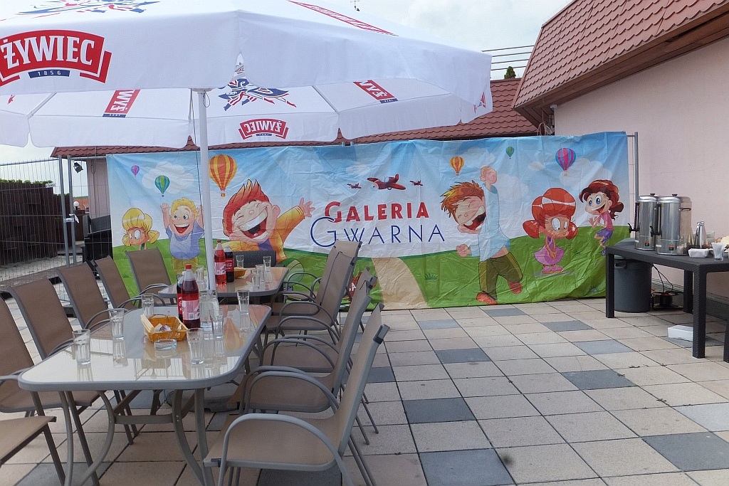 Podopieczni Pogotowia Opiekuńczego bawili się na dachu Gwarnej