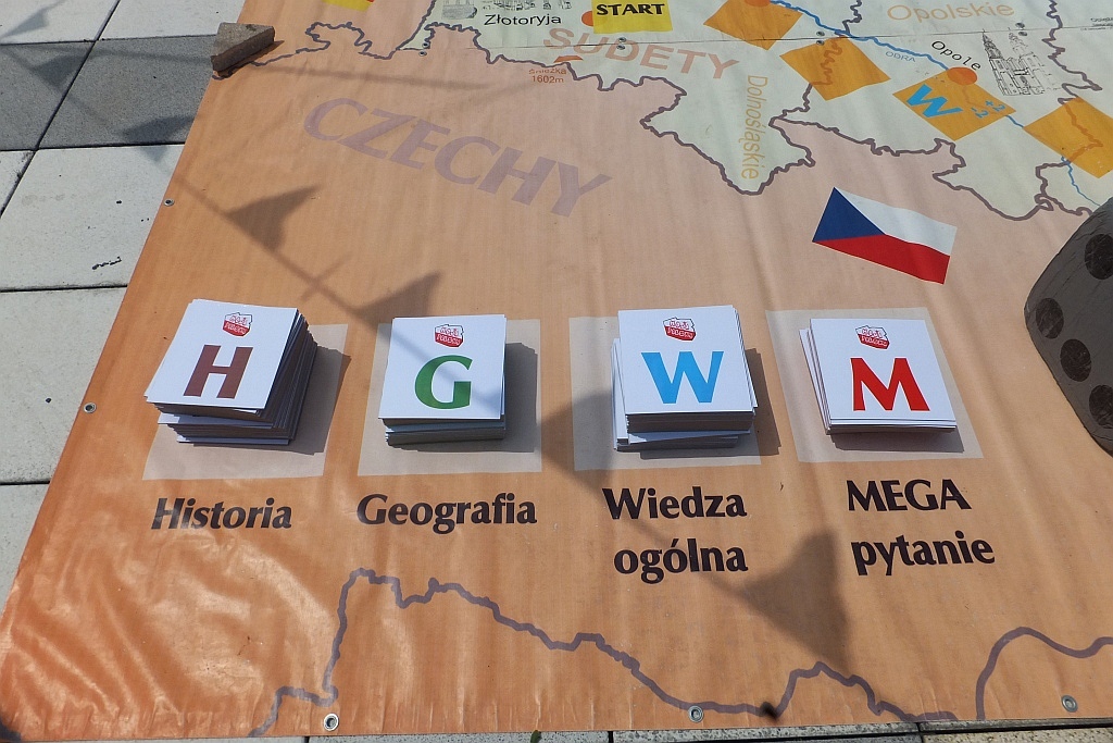 Podopieczni Pogotowia Opiekuńczego bawili się na dachu Gwarnej