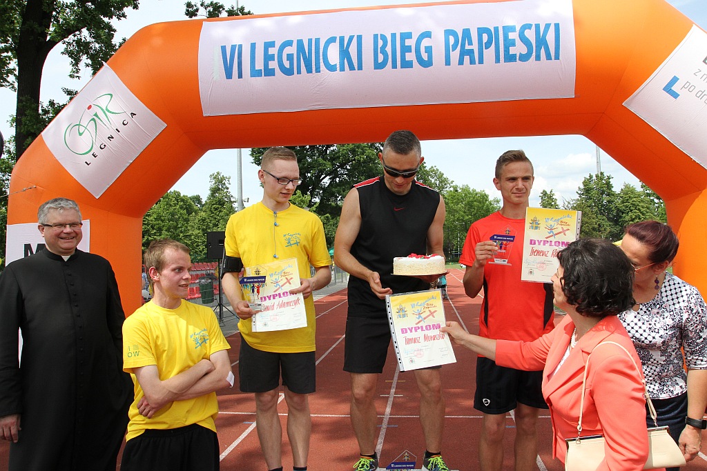 Ponad pięćset osób pobiegło w szóstym Biegu Papieskim