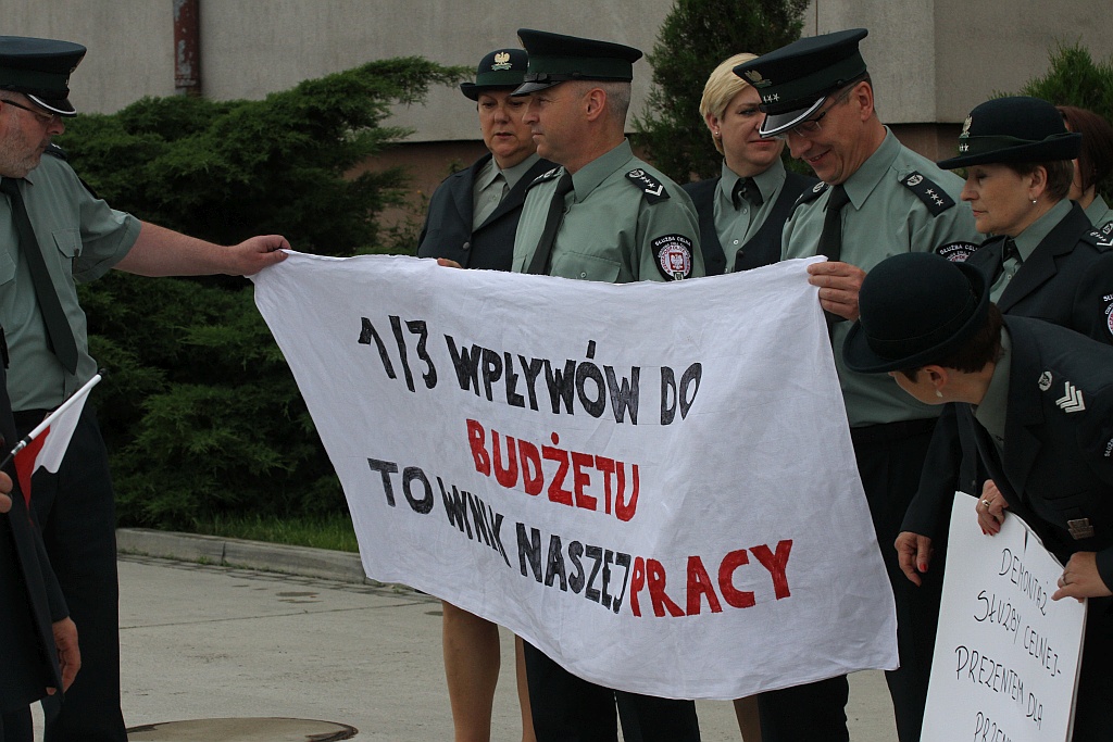 Legniccy celnicy dołączyli do ogólnopolskiego protestu