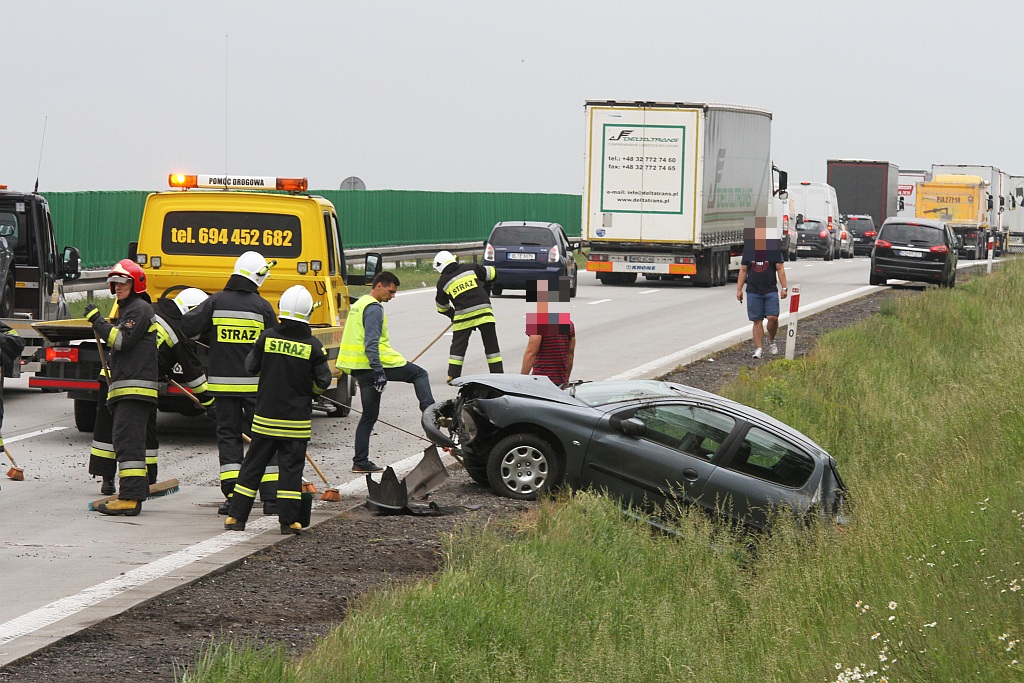 Trzy kolizje w okolicy Legnicy przyczyną korków w mieście