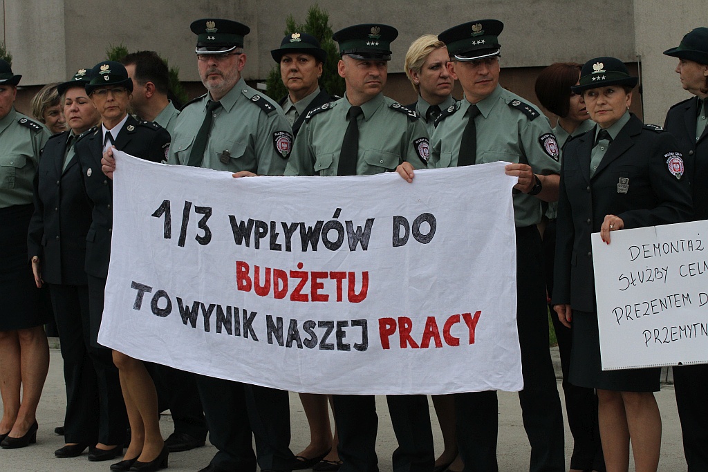 Legniccy celnicy dołączyli do ogólnopolskiego protestu