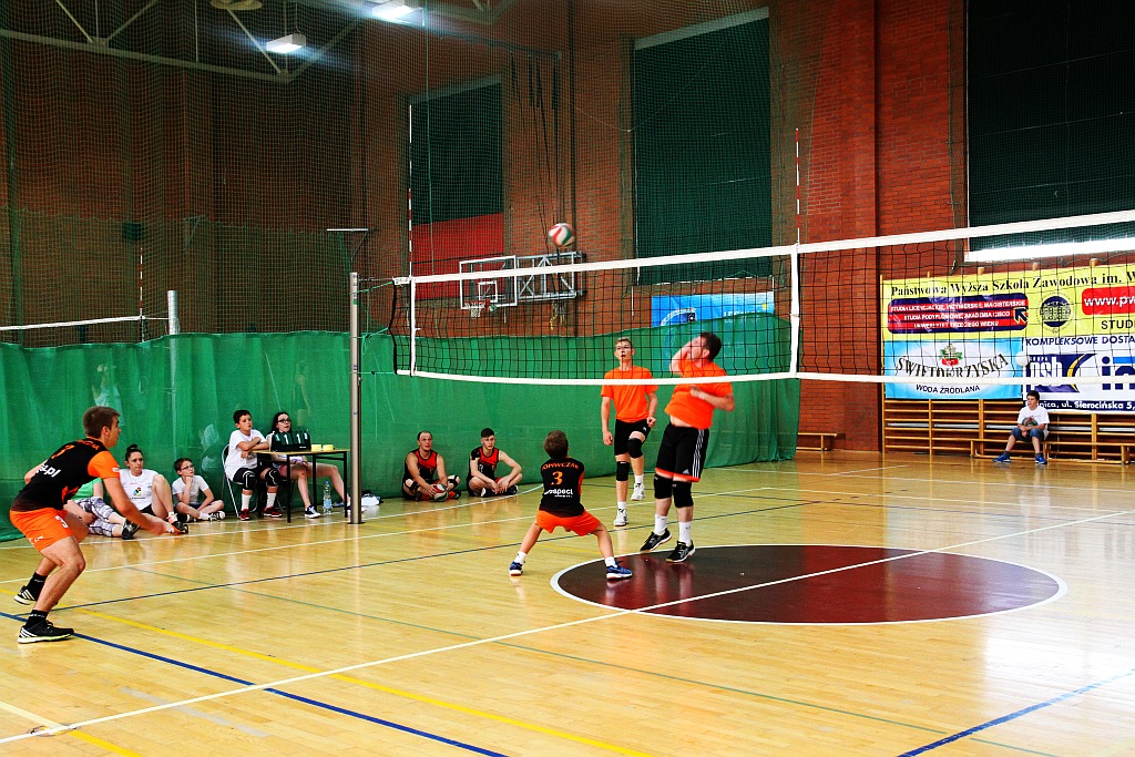 Na Wierzyńskiego rozegrano siatkarski turniej Gruszka Cup