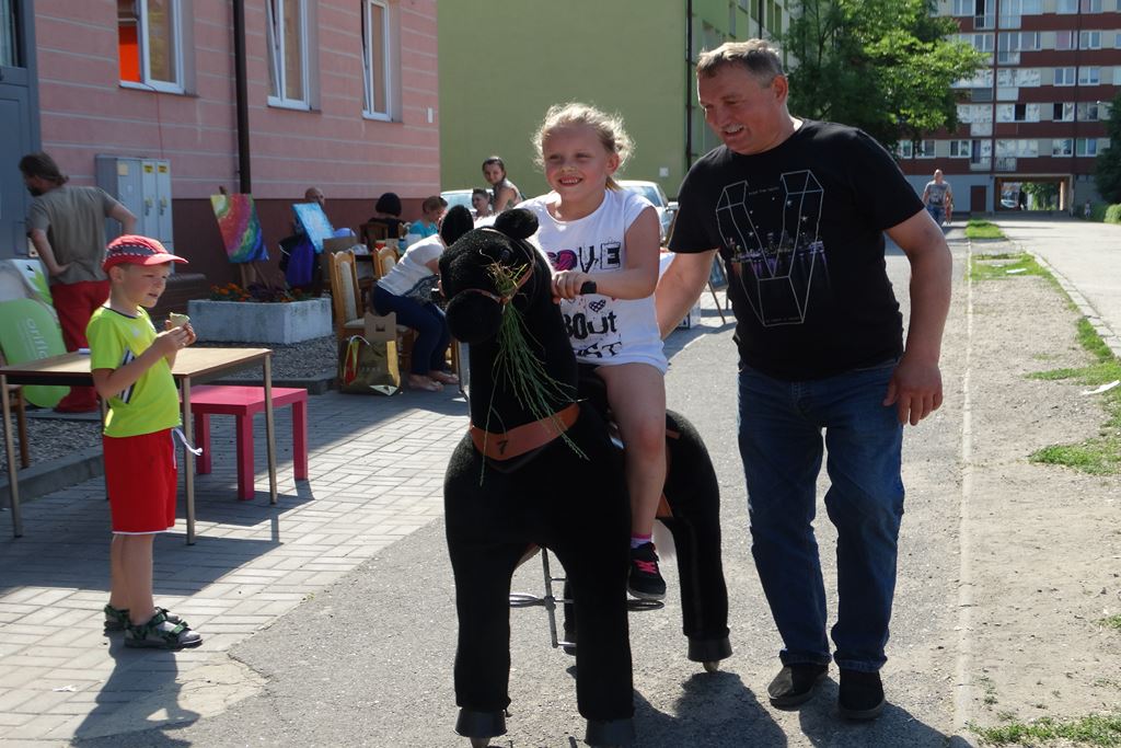 Najmłodsi legniczanie dobrze się bawili na festynie rodzinnym