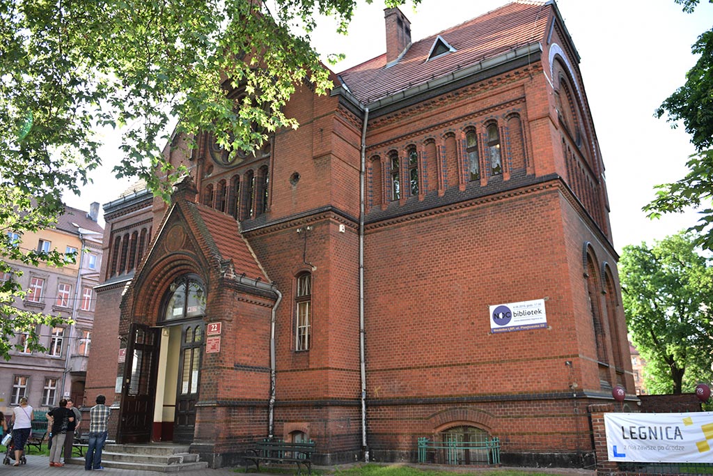 Pełna tajemnic była noc z Legnicką Biblioteką Publiczną