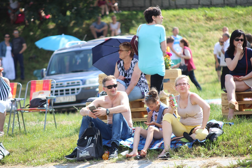 Dwa pływadła wygrały Spływ Samoróbek o Błękitną Wstęgę