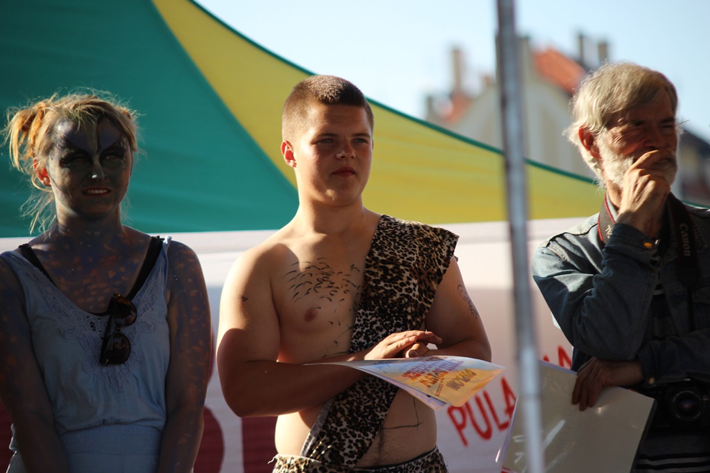 Dwa pływadła wygrały Spływ Samoróbek o Błękitną Wstęgę