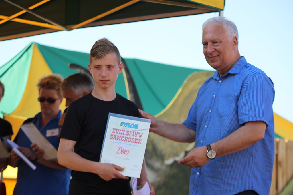 Dwa pływadła wygrały Spływ Samoróbek o Błękitną Wstęgę