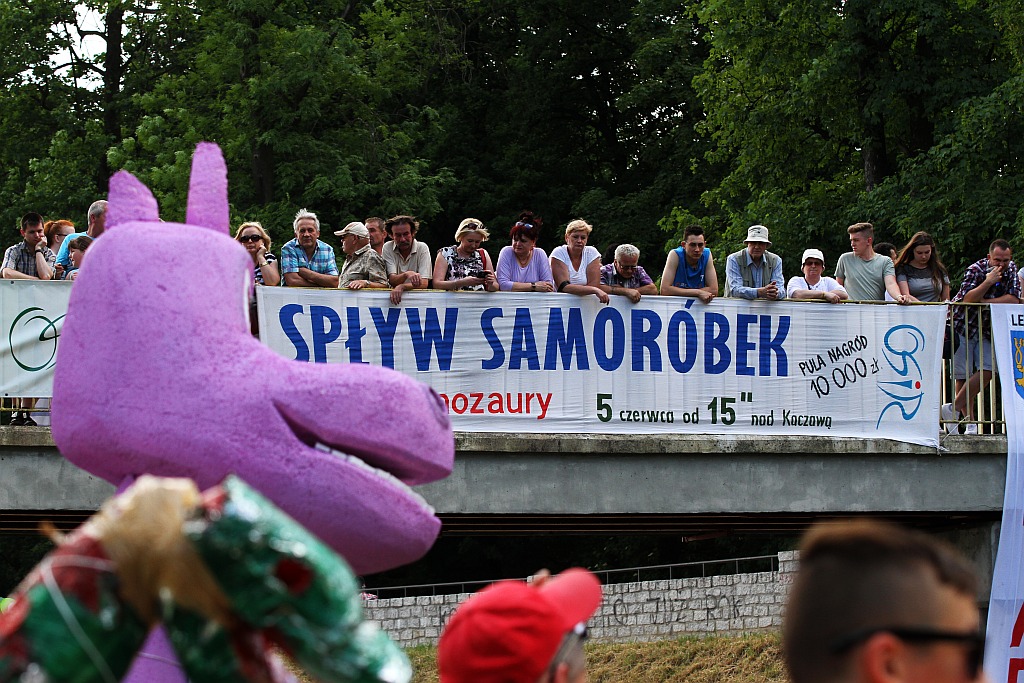 Dwa pływadła wygrały Spływ Samoróbek o Błękitną Wstęgę