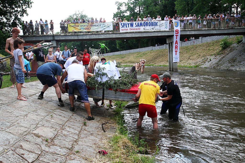 Dwa pływadła wygrały Spływ Samoróbek o Błękitną Wstęgę
