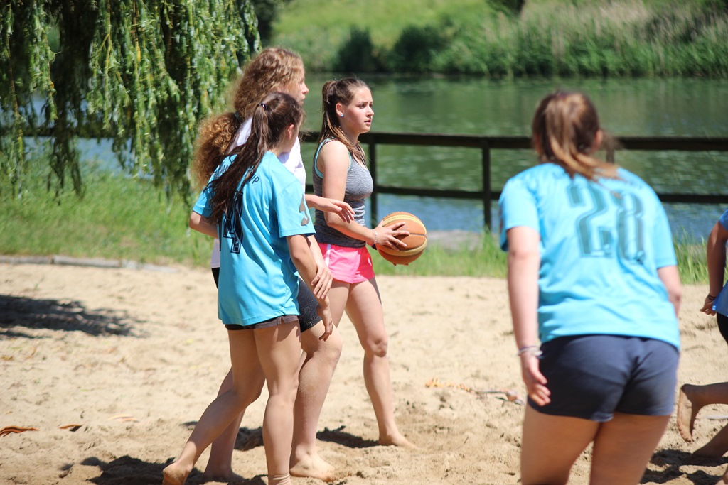 Uczniowie gimnazjów walczyli o medale na Kormoran Beach Party