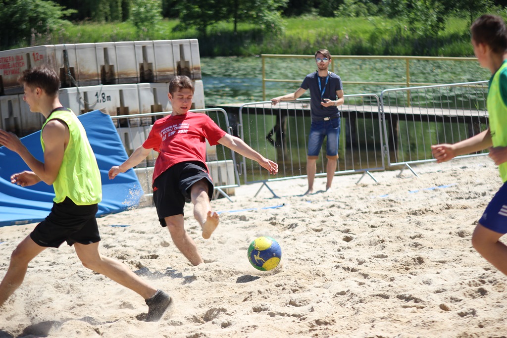 Uczniowie gimnazjów walczyli o medale na Kormoran Beach Party