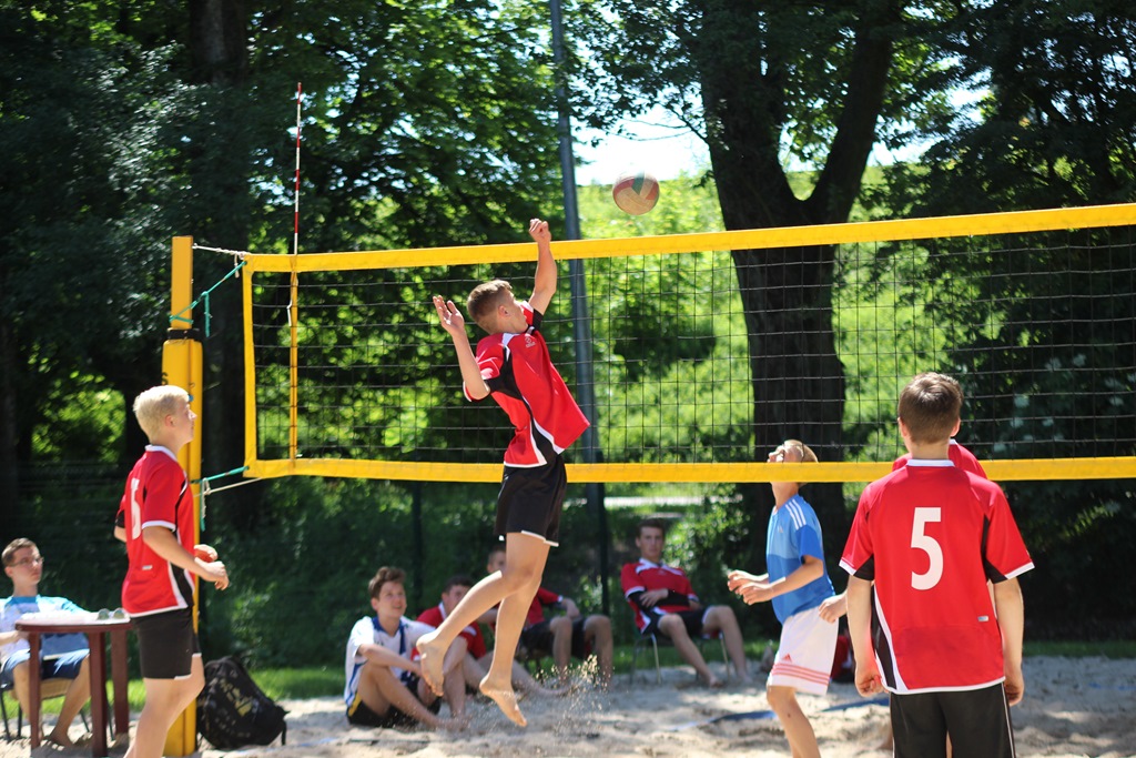 Uczniowie gimnazjów walczyli o medale na Kormoran Beach Party