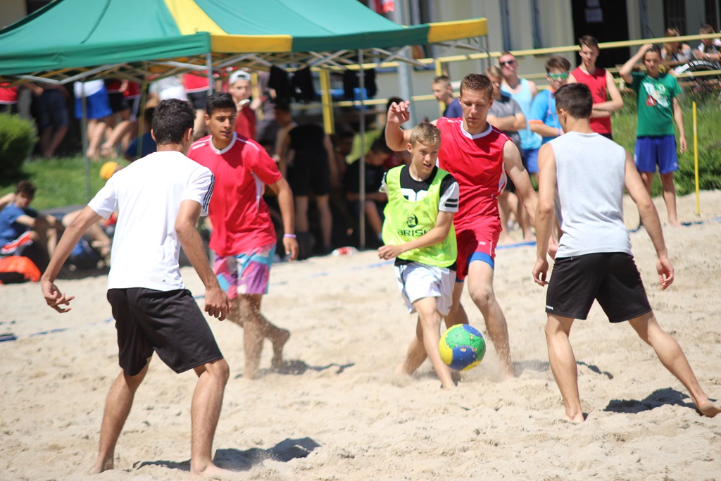 Uczniowie gimnazjów walczyli o medale na Kormoran Beach Party