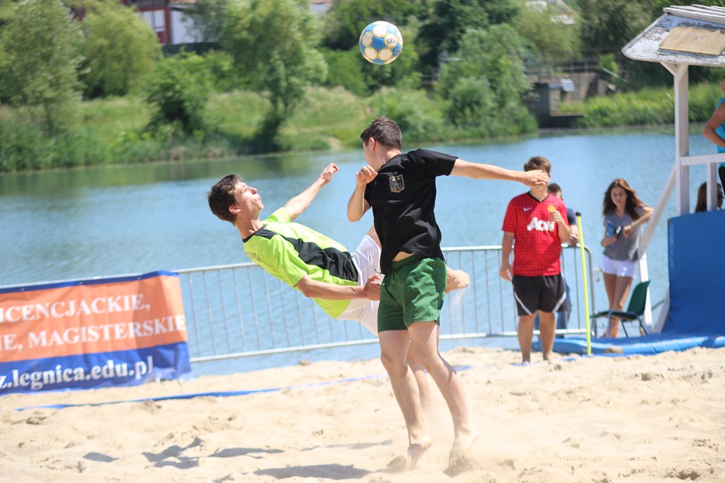 Uczniowie szkół średnich grali na Kormoran Beach Party