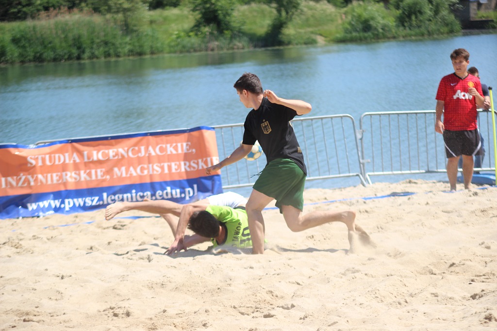 Uczniowie szkół średnich grali na Kormoran Beach Party