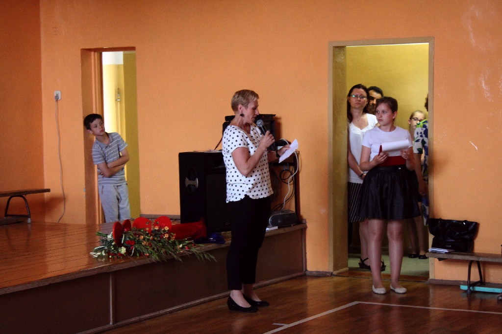 Najlepsi uczniowie SP 7 wyróżnieni tradycyjnymi Laurami