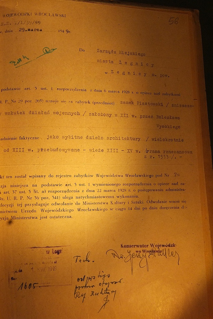 Starówki miast dolnośląskich na wystawie w legnickim archiwum