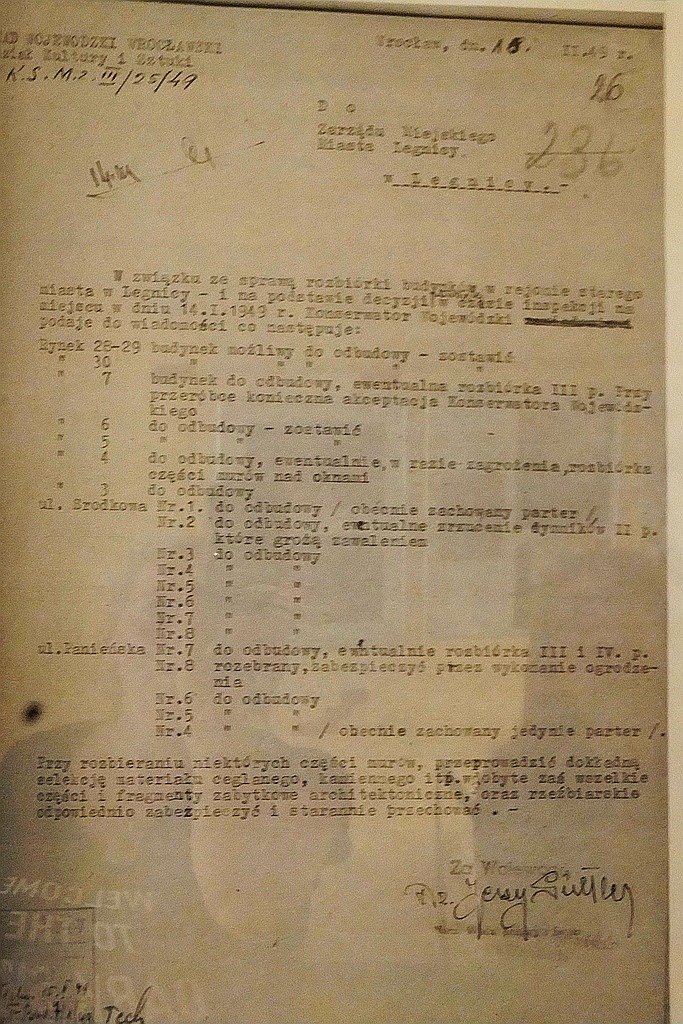 Starówki miast dolnośląskich na wystawie w legnickim archiwum