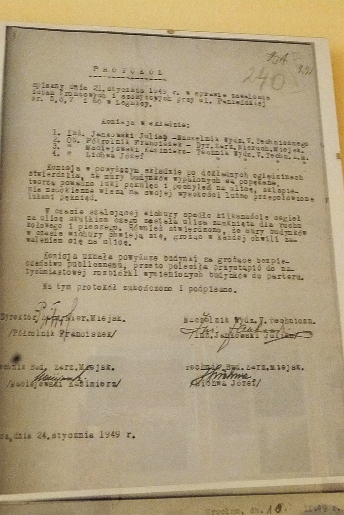 Starówki miast dolnośląskich na wystawie w legnickim archiwum