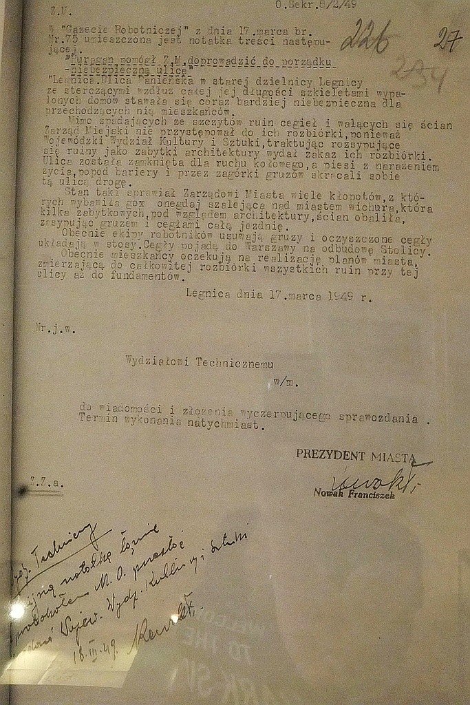 Starówki miast dolnośląskich na wystawie w legnickim archiwum