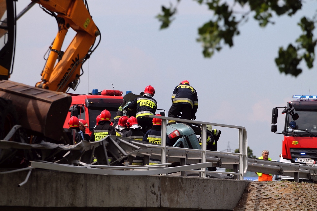Dwie ofiary śmiertelne w wypadku na autostradzie A4