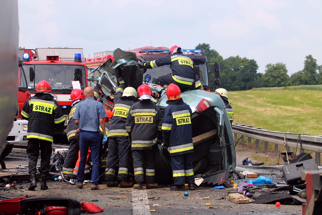 Dwie ofiary śmiertelne w wypadku na autostradzie A4