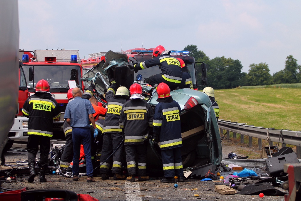 Dwie ofiary śmiertelne w wypadku na autostradzie A4