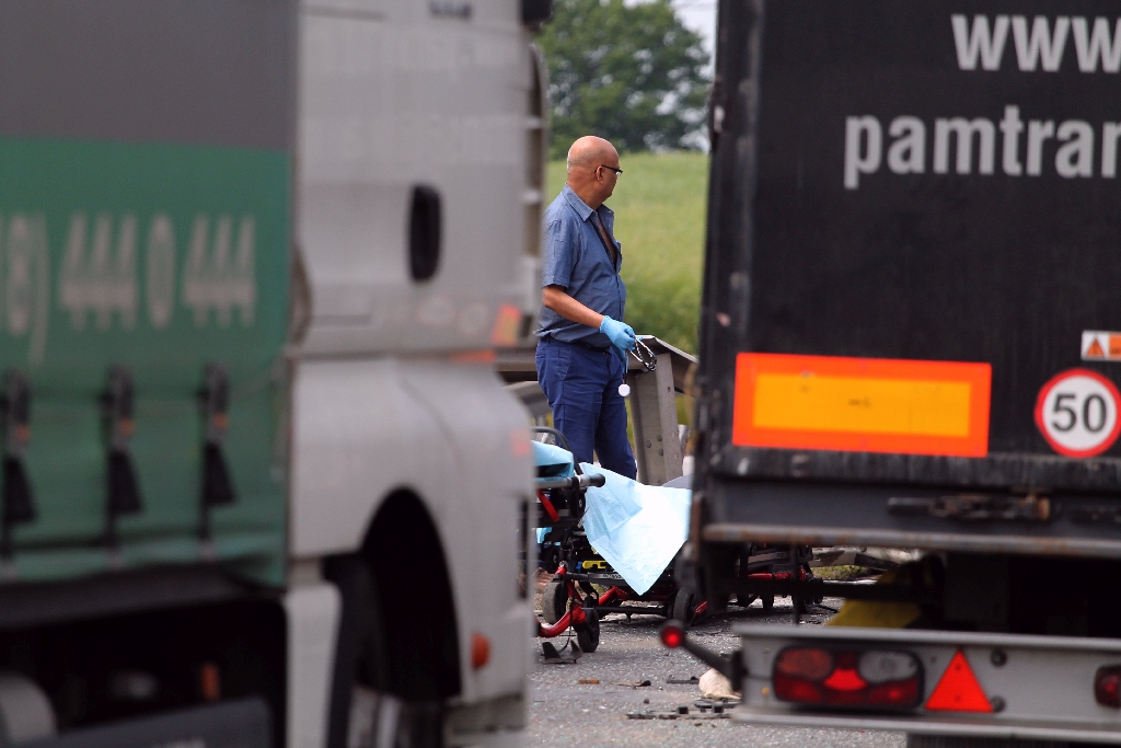 Dwie ofiary śmiertelne w wypadku na autostradzie A4