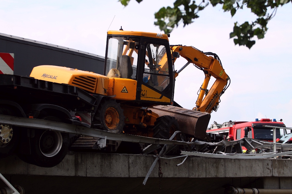 Dwie ofiary śmiertelne w wypadku na autostradzie A4