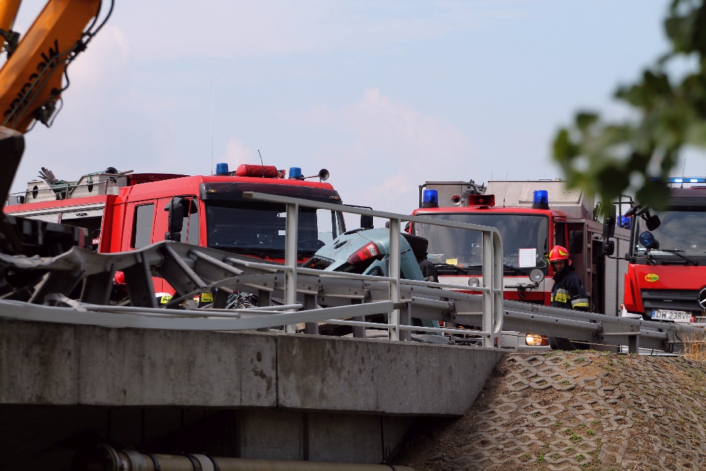 Dwie ofiary śmiertelne w wypadku na autostradzie A4