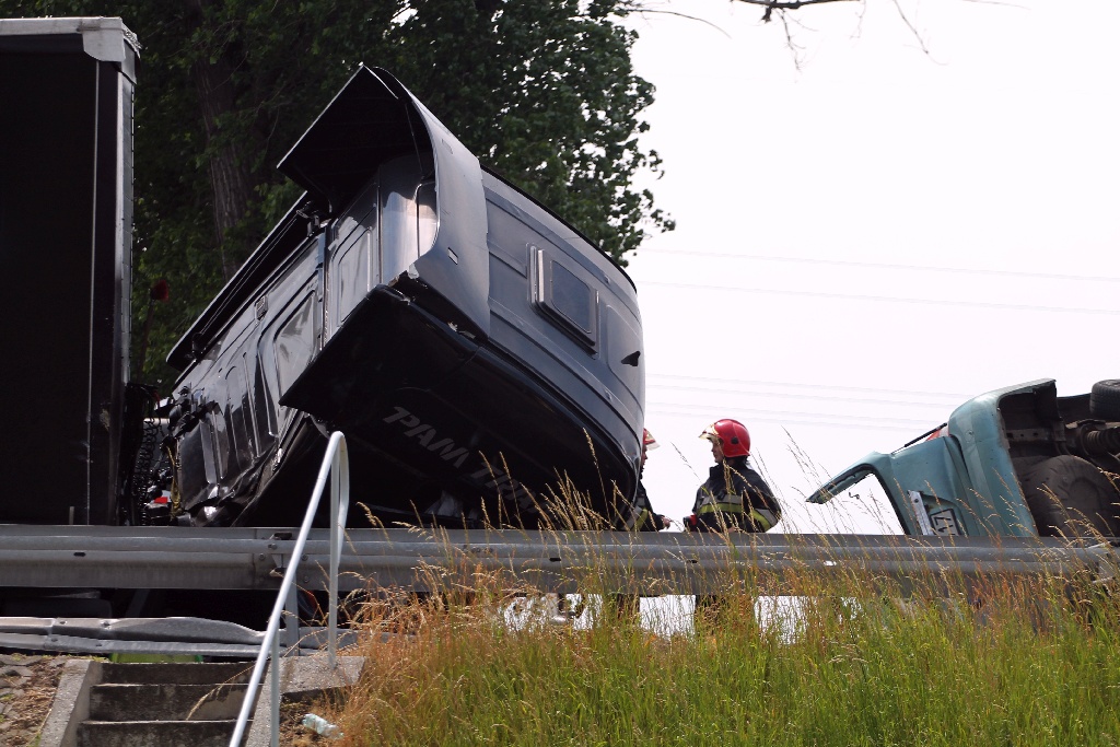 Dwie ofiary śmiertelne w wypadku na autostradzie A4