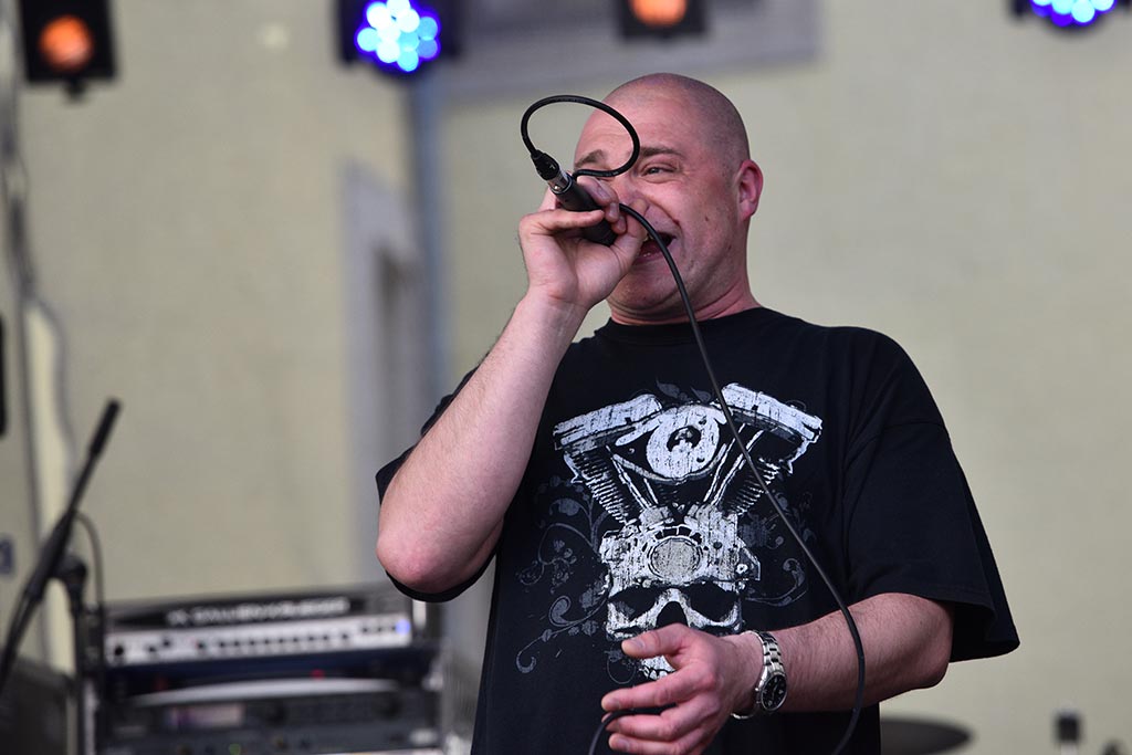Przyjaciele i zaproszeni goście wystąpili na benefisie Fleszara