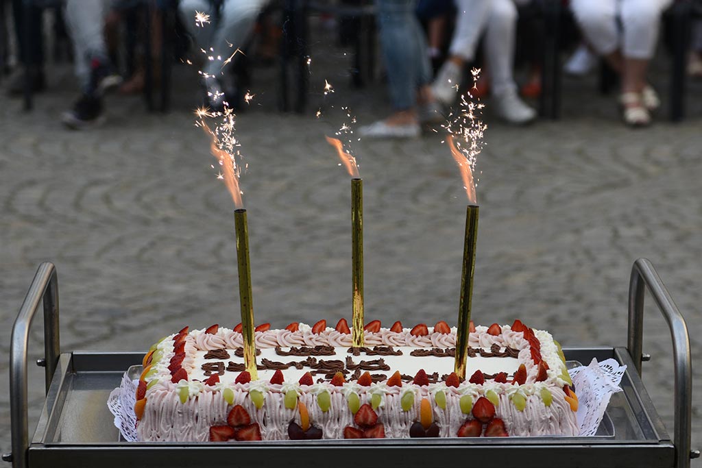 Przyjaciele i zaproszeni goście wystąpili na benefisie Fleszara