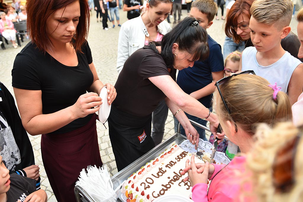 Przyjaciele i zaproszeni goście wystąpili na benefisie Fleszara
