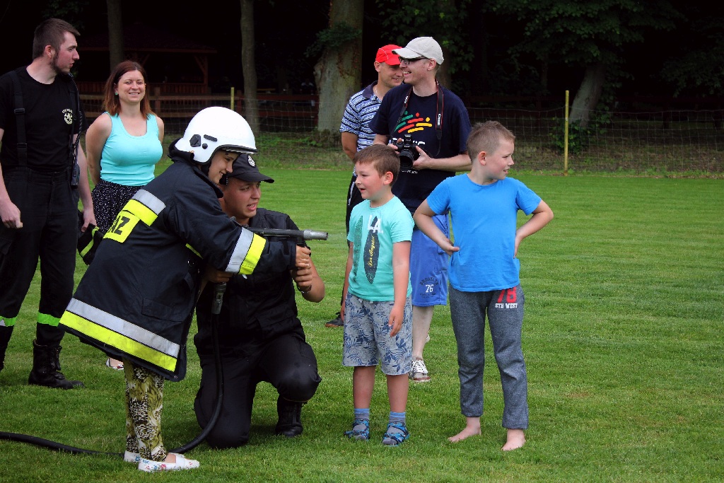 Festyn w Kochlicach zorganizowany dla dzieci z domów dziecka