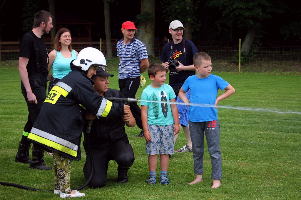 Festyn w Kochlicach zorganizowany dla dzieci z domów dziecka