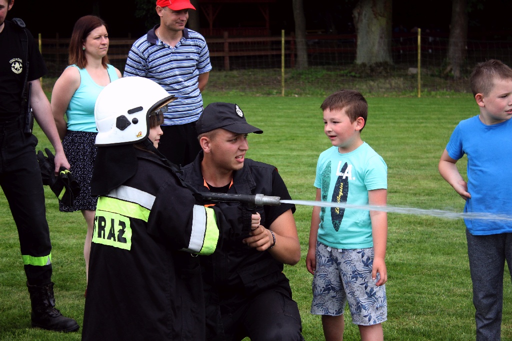 Festyn w Kochlicach zorganizowany dla dzieci z domów dziecka