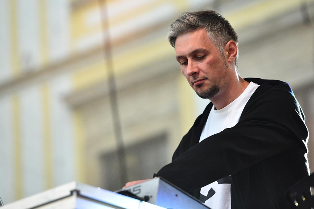 Przyjaciele i zaproszeni goście wystąpili na benefisie Fleszara
