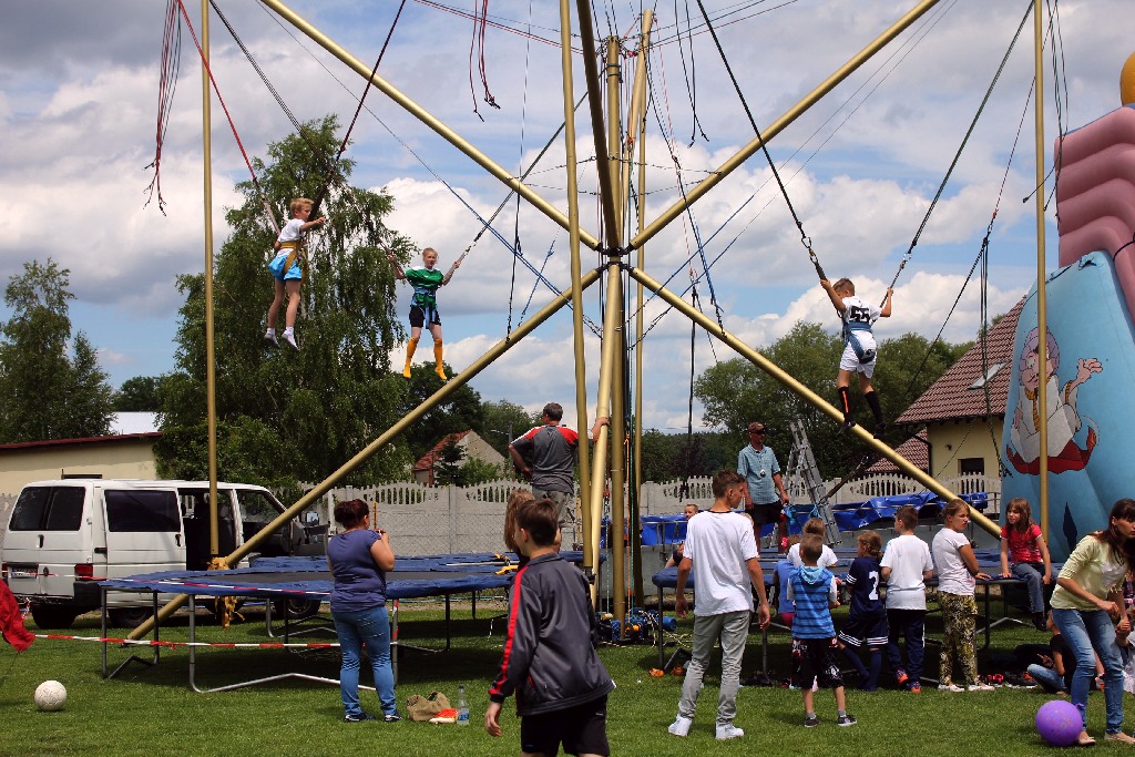 Festyn w Kochlicach zorganizowany dla dzieci z domów dziecka