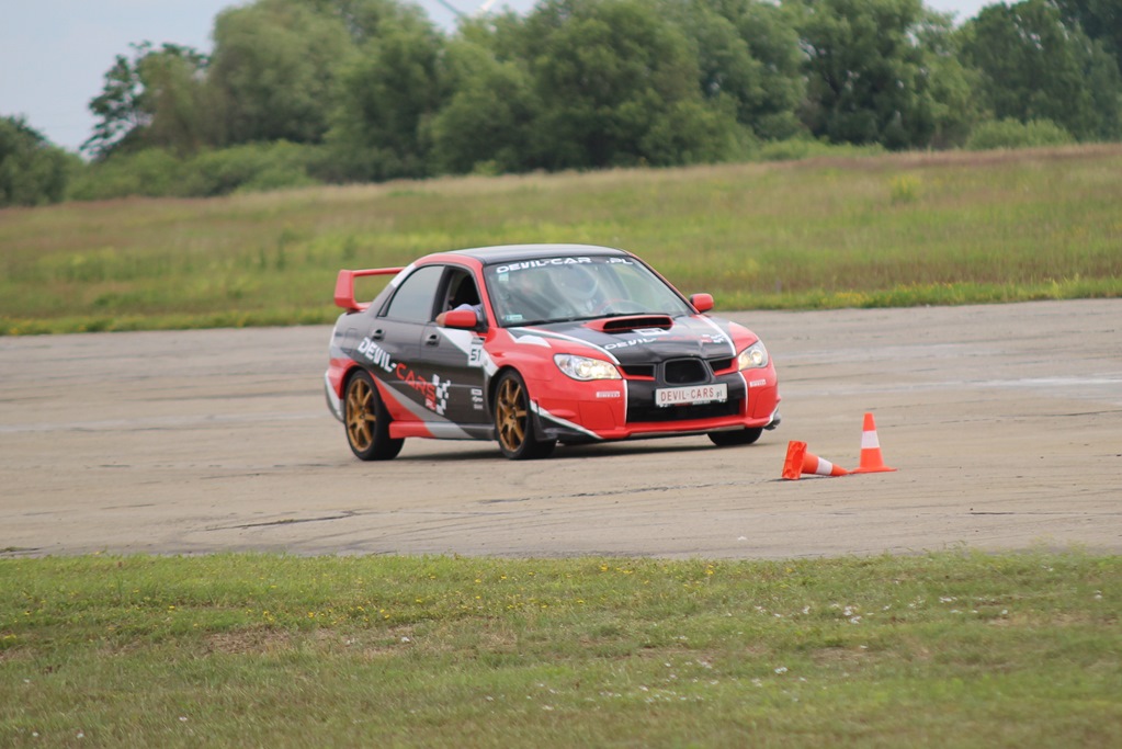 Devil-Cars.pl zorganizowało na lotnisku event motoryzacyjny