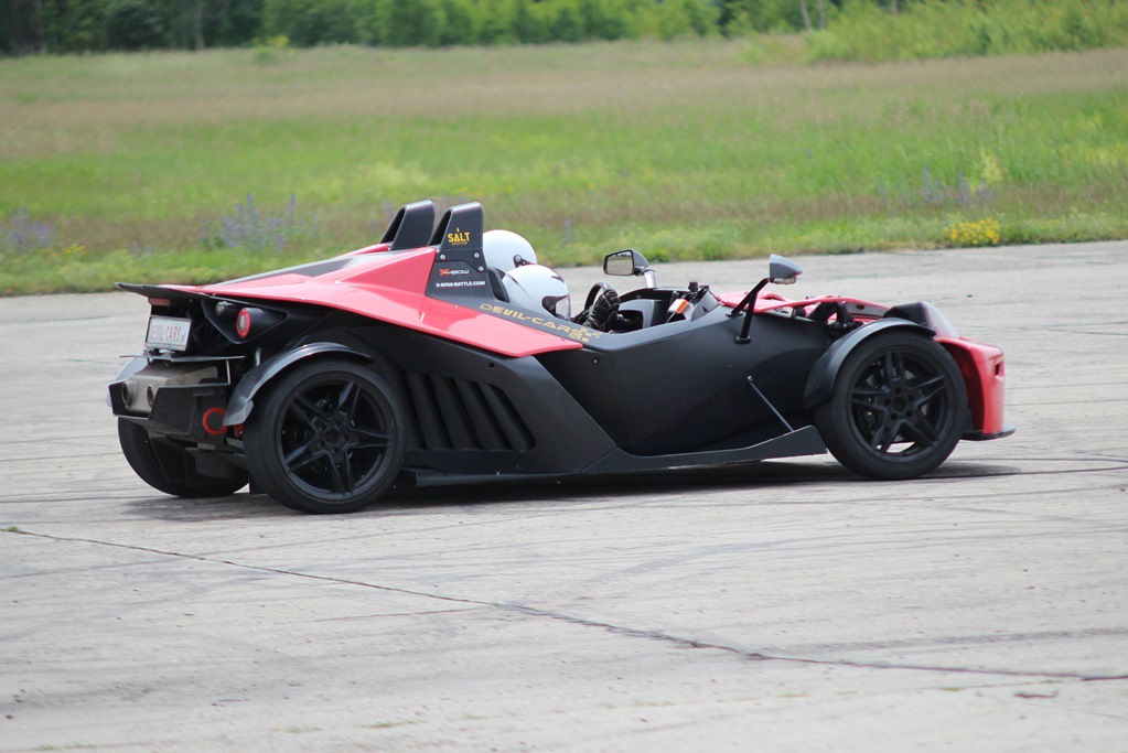 Devil-Cars.pl zorganizowało na lotnisku event motoryzacyjny