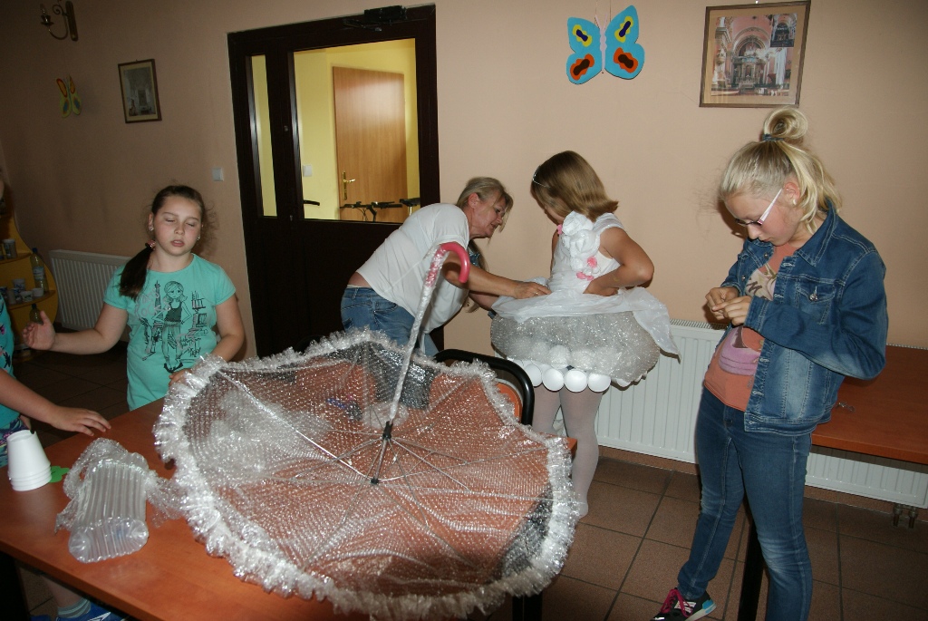 W Szczytnikach nad Kaczawą odbył się konkurs mody ekologicznej