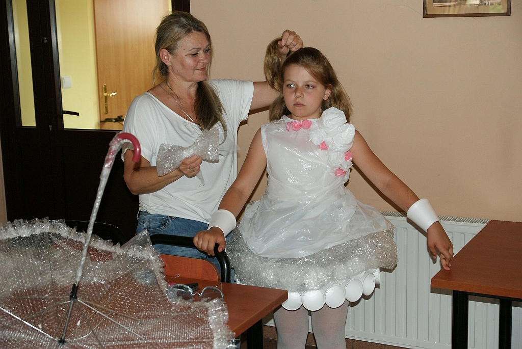 W Szczytnikach nad Kaczawą odbył się konkurs mody ekologicznej